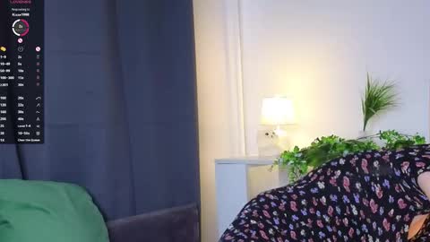 Mia online show from 09.11.25