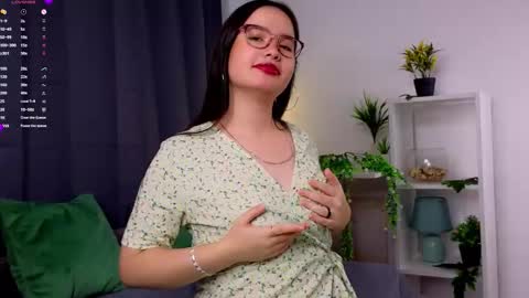 Mia online show from 09.20.25