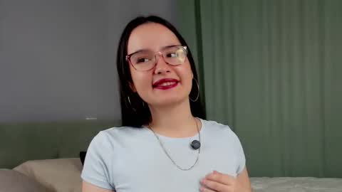 Mia online show from 10.08.25