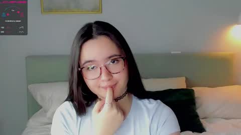 Mia online show from 10.23.25