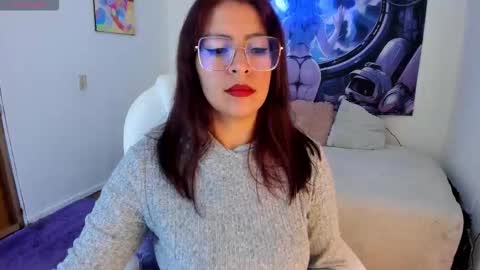 Snapshot of irene_casas chatting on 10.30.25 Irene Casas online show from 10.30.25