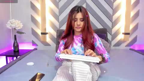 Iris Rosse online show from 09.12.25