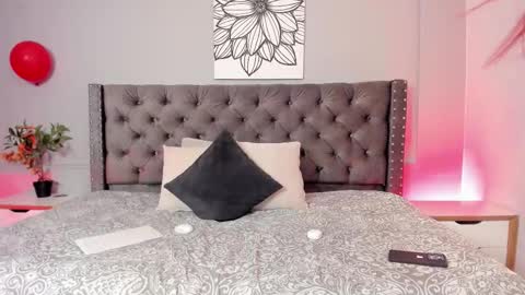 Iris Rosse online show from 10.08.25