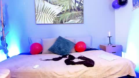 Iris Rosse online show from 10.28.25