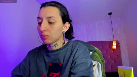 iris_77 online show from 11.21.25