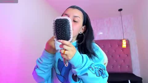 iris_77 online show from 11.24.25