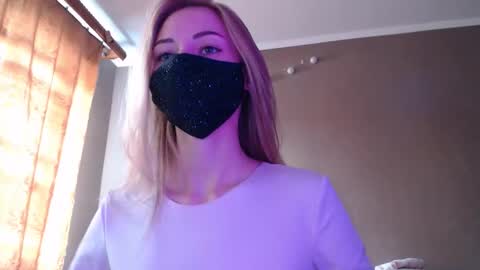 Lily online show from 09.18.25