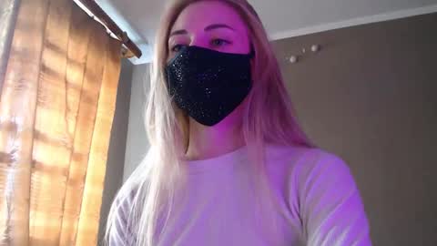 Lily online show from 09.21.25