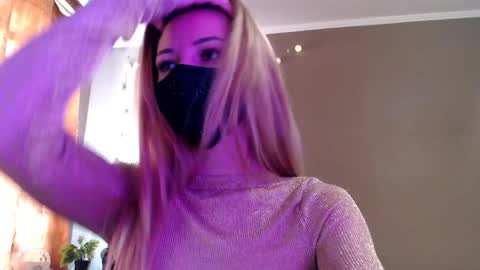 Lily online show from 04.04.26