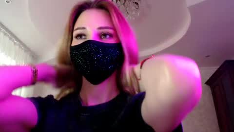 Snapshot of iris_lave chatting on 06.23.26 Lily online show from 06.23.26