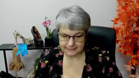Snapshot of iris_xdesire chatting on 12.03.24 I R I S online show from 12.03.24