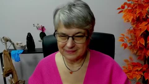 Snapshot of iris_xdesire chatting on 12.06.24 I R I S online show from 12.06.24