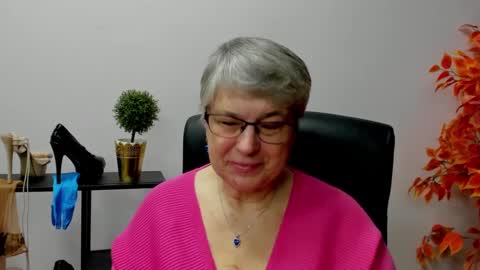 Snapshot of iris_xdesire chatting on 01.24.25 I R I S online show from 01.24.25