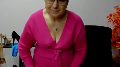 Snapshot of iris_xdesire chatting on 01.24.25 I R I S online show from 01.24.25