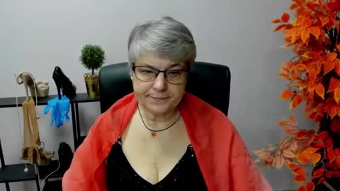 Snapshot of iris_xdesire chatting on 01.31.25 I R I S online show from 01.31.25