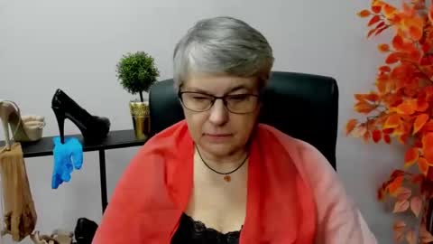 Snapshot of iris_xdesire chatting on 02.04.25 I R I S online show from 02.04.25