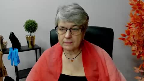 Snapshot of iris_xdesire chatting on 02.07.25 I R I S online show from 02.07.25