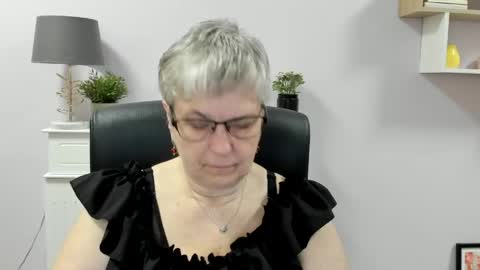 I R I S online show from 05.18.26