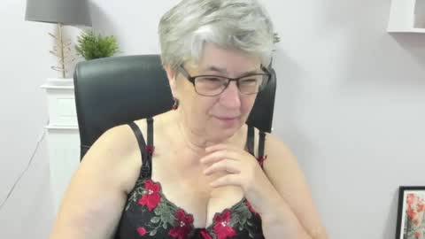 I R I S online show from 07.06.26