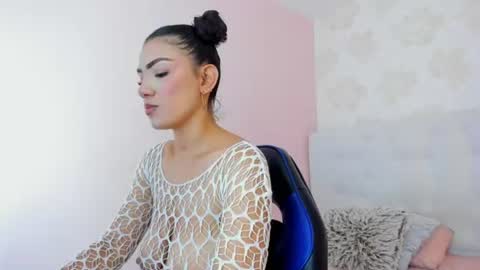 Snapshot of irisclark1 chatting on 07.18.26 Iris online show from 07.18.26