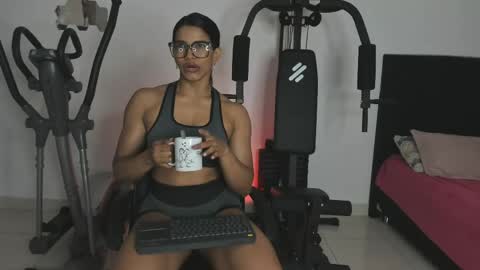 Snapshot of irisfit chatting on 04.29.26 Iris Fit online show from 04.29.26