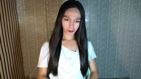 IRISH AND TRIXIE online show from 04.23.26