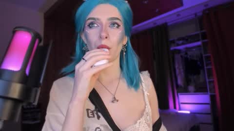 Snapshot of irisice chatting on 10.30.25 Miss Iris Fansly Miss Iris new inst. online show from 10.30.25