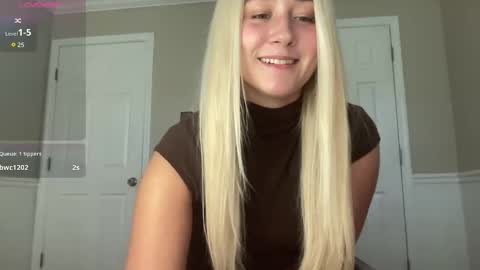 Snapshot of irispink1 chatting on 10.29.25 Irispink1 online show from 10.29.25