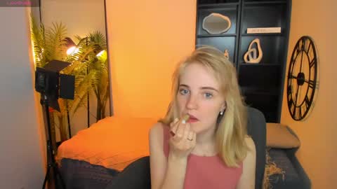 Snapshot of irmaronn chatting on 05.25.26 Irma online show from 05.25.26