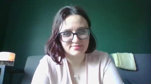 Snapshot of irresistibleparis chatting on 04.10.26 Paris online show from 04.10.26