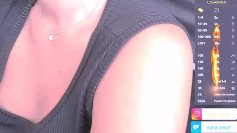Yuliana help me to get 100 thumbs up please  online show from 01.27.25
