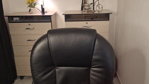 Snapshot of is_jesus chatting on 12.19.24 Jess online show from 12.19.24