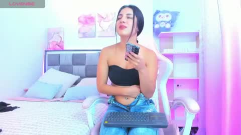 Isabella online show from 04.24.26