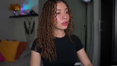 isa_____ online show from 10.29.25