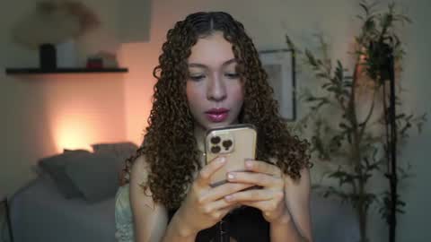 Snapshot of isa_____ chatting on 07.05.26 isa_____ online show from 07.05.26
