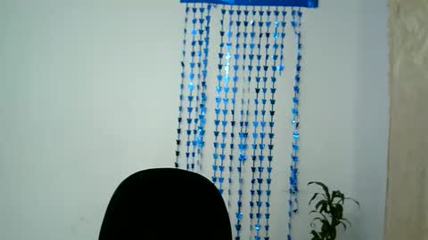 isa_bellaxx23 online show from 11.30.25