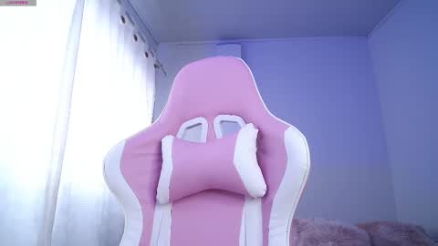 Snapshot of isa_emeralds chatting on 02.21.25 Isabella  online show from 02.21.25