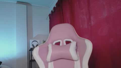 Snapshot of isa_emeralds chatting on 09.23.25 Isabella  online show from 09.23.25