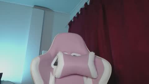 Snapshot of isa_emeralds chatting on 09.28.25 Isabella  online show from 09.28.25