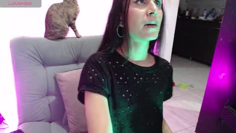 Isabella Hall online show from 02.19.26