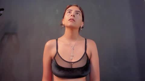 Isabella online show from 01.05.25