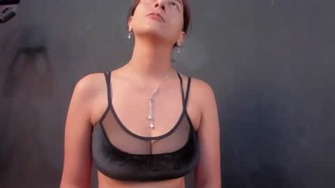 Isabella online show from 01.13.25