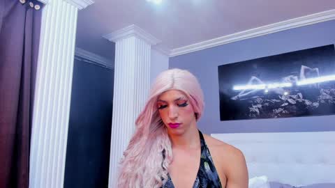 Snapshot of isa_lancaster chatting on 12.27.24 Isa Lancaster online show from 12.27.24