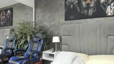 Isa Lancaster online show from 10.08.25