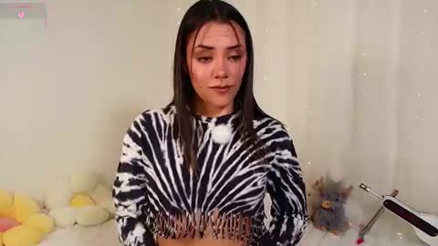 Isabella Laurentt  online show from 07.18.26