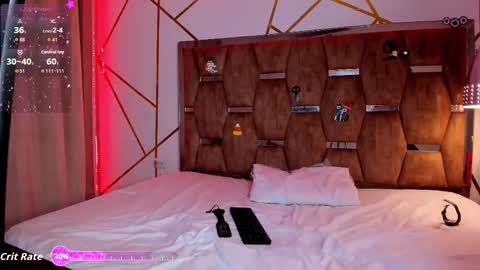 Snapshot of isa_leo chatting on 10.08.25 Isa and Leo online show from 10.08.25