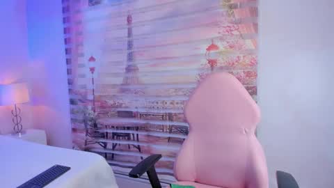    online show from 10.04.25