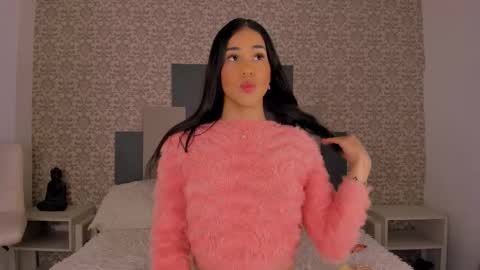 Isa  online show from 10.18.25