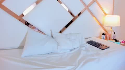 ISABELA online show from 01.09.25