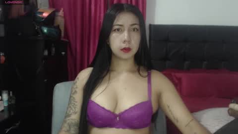 Snapshot of isa_mey chatting on 02.07.25 Isa online show from 02.07.25